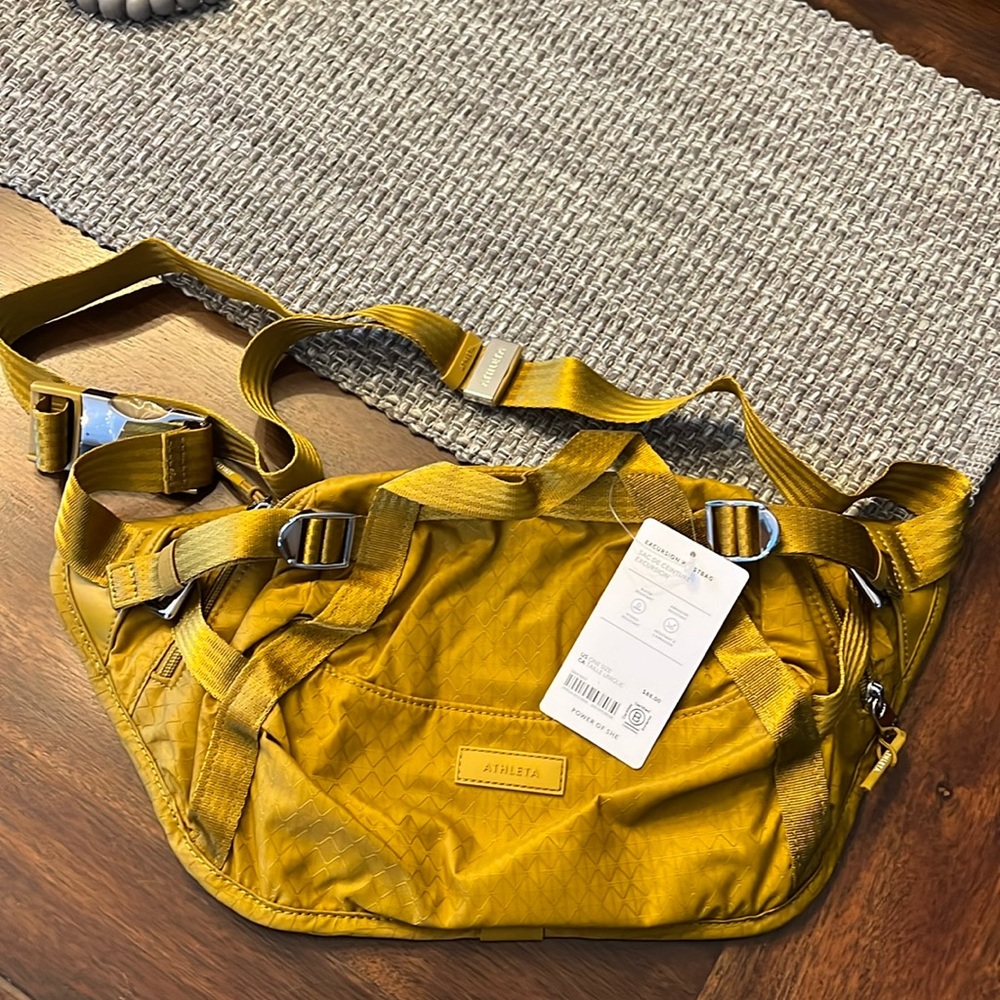 Athleta EXCURSION CROSSBODY WAISTBAG